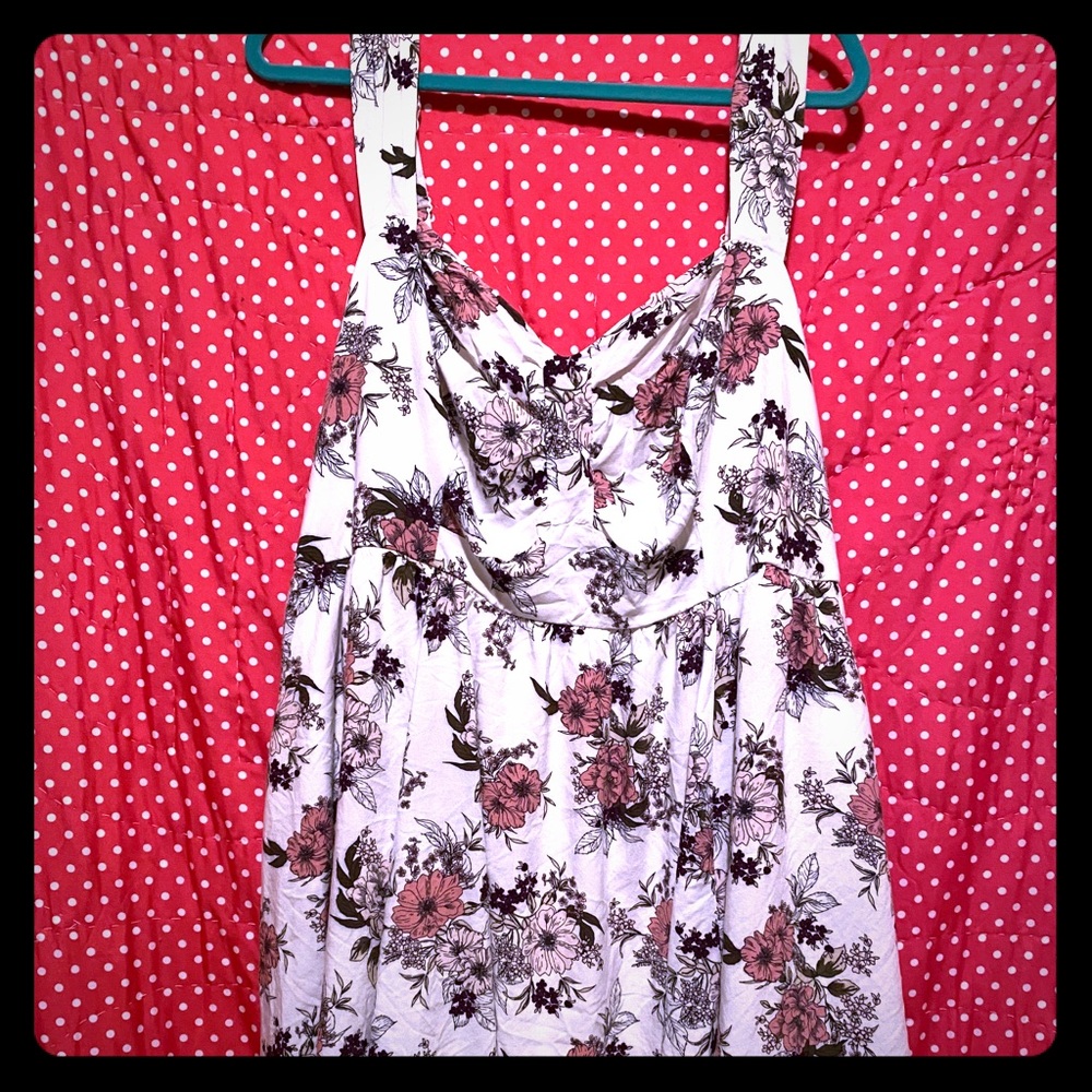 Torrid floral dress with pockets!